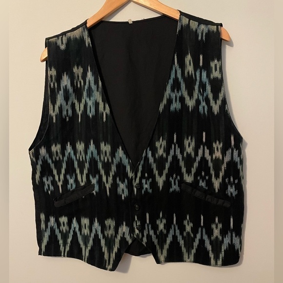Patterned Vest - Picture 1 of 5